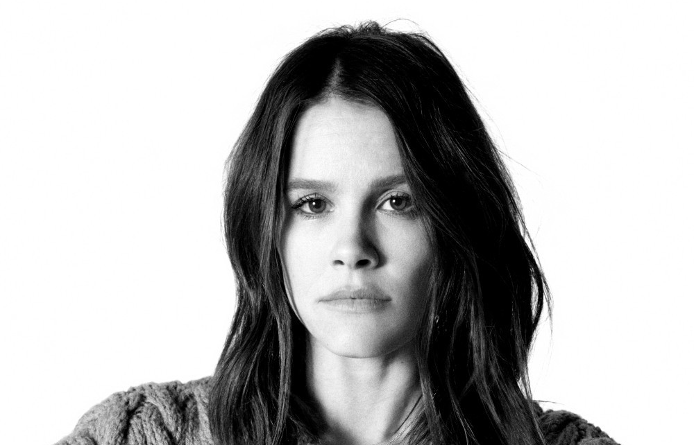 Sosie bacon headshot photo credit martin rusch e1793111187794